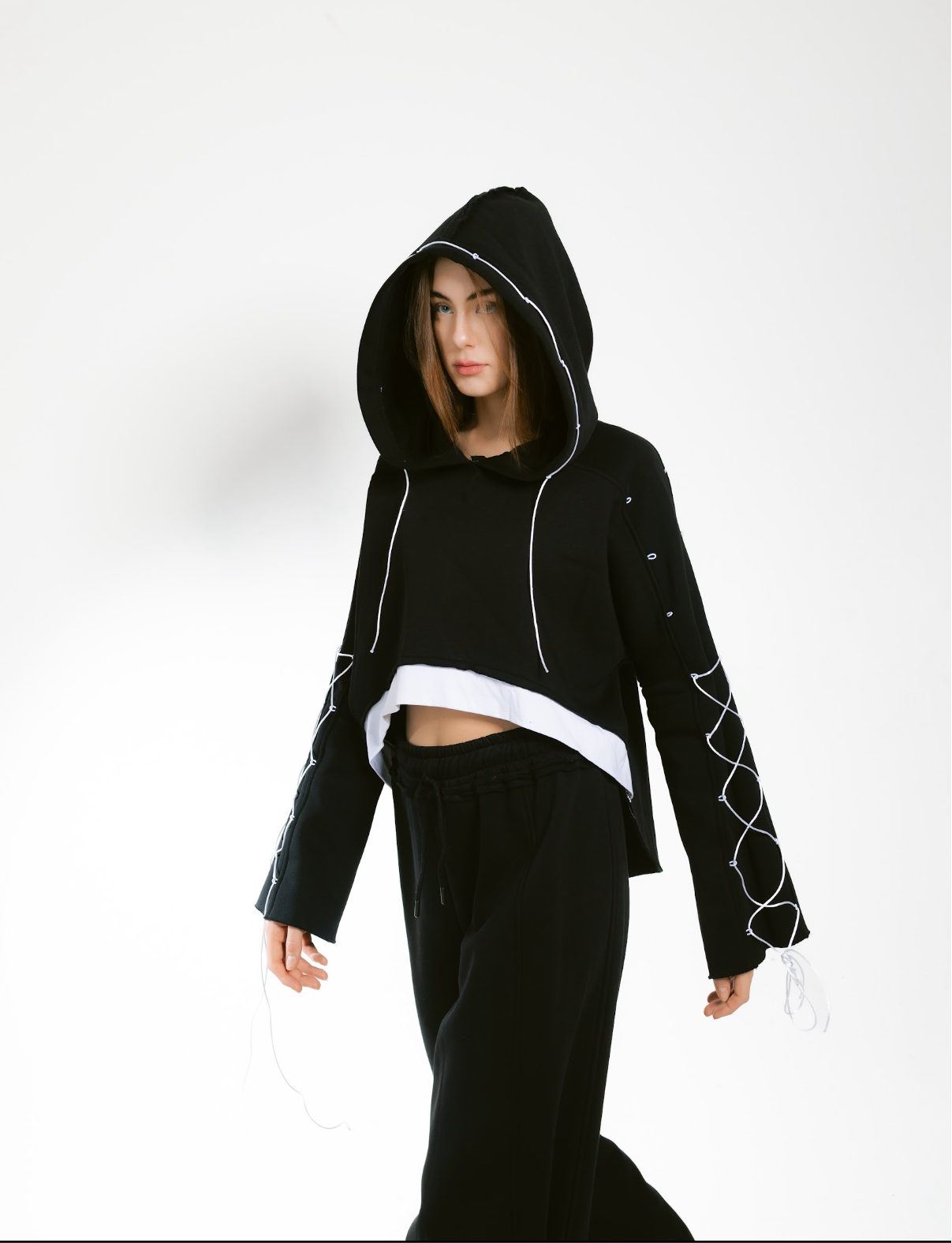 Entanglement tracksuit black