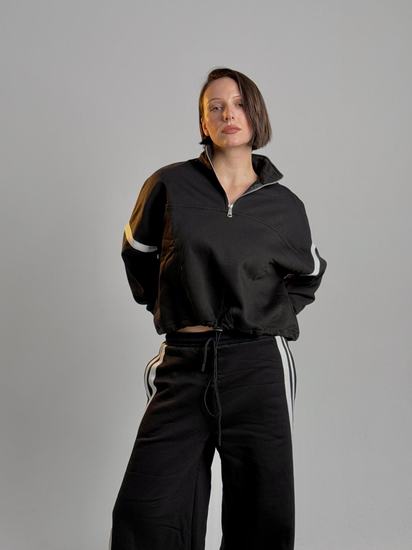 Trim bow side tracksuit- Black